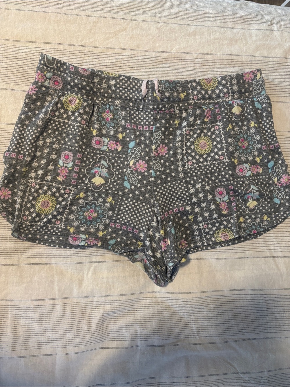 Secret Treasures Gray Floral Patchwork Athletic Shorts